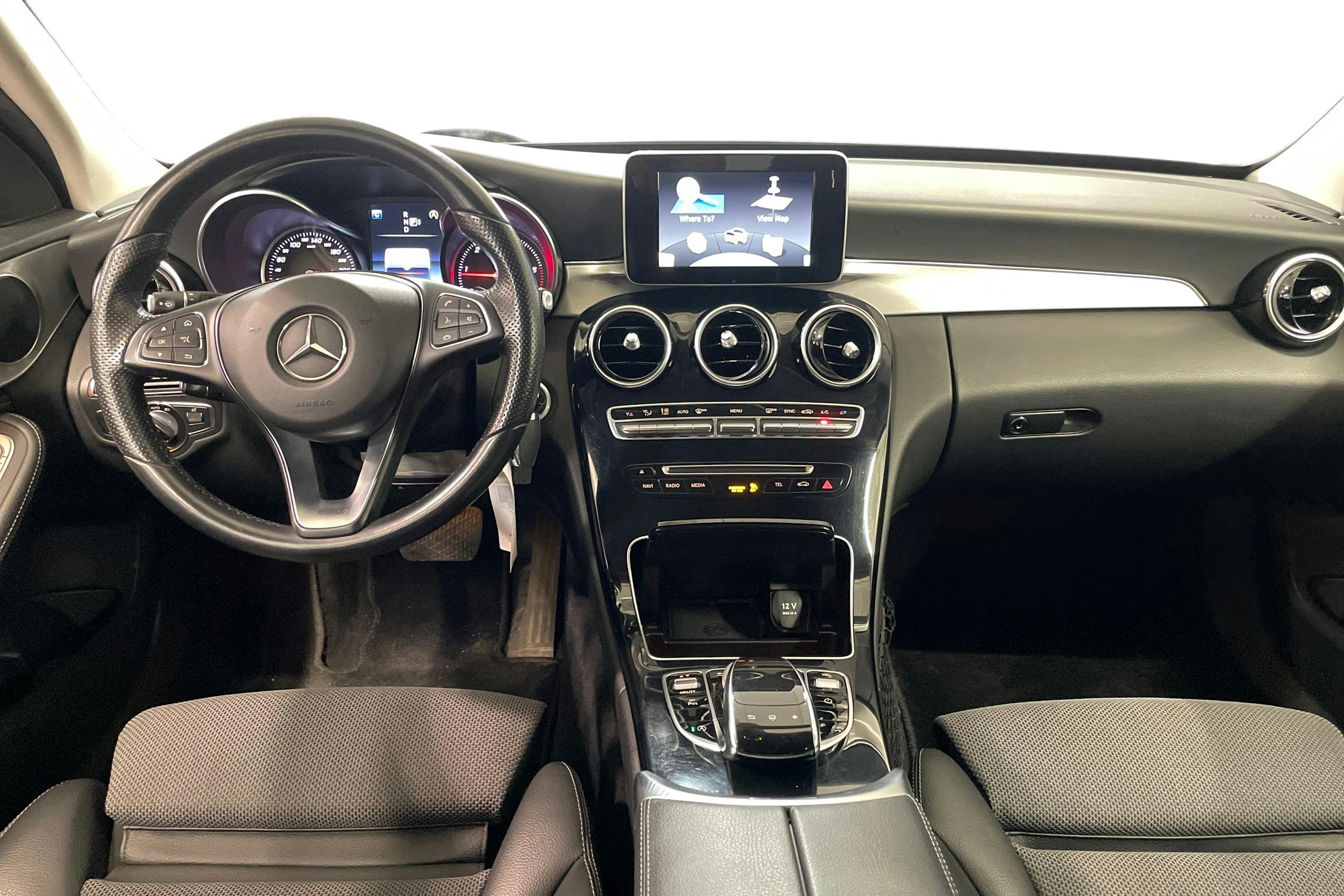 musta Mercedes-Benz C 2015 kuva 9.