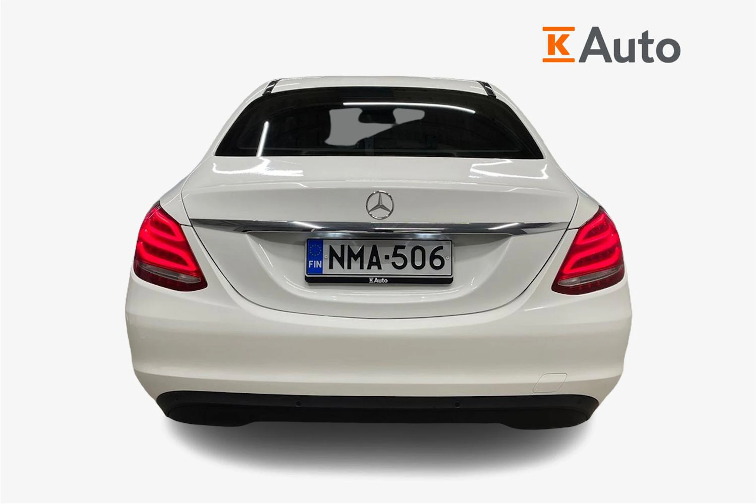 Valkoinen Mercedes-Benz C 2015 kuva 3.