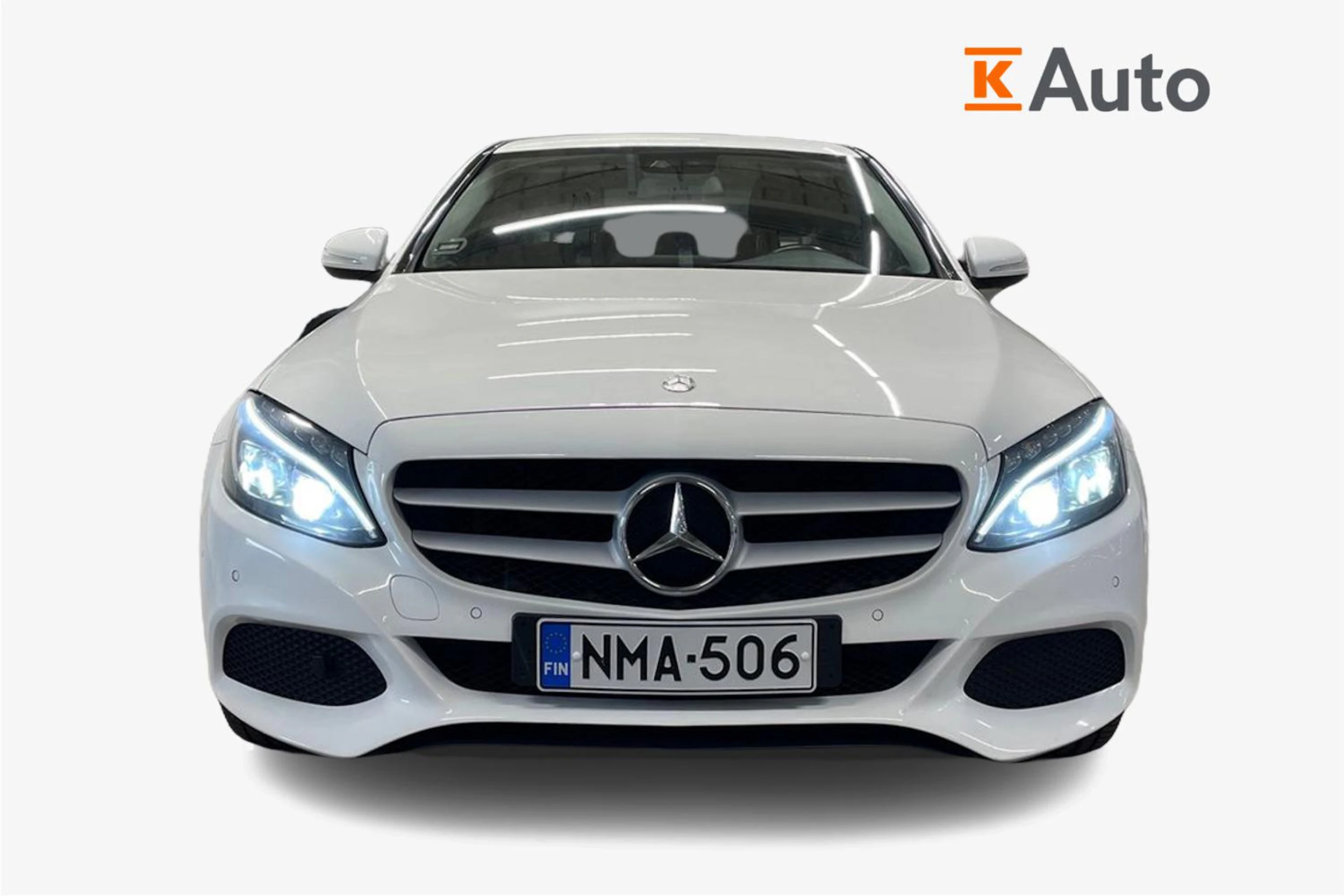 Valkoinen Mercedes-Benz C 2015 kuva 4.