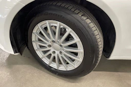 Valkoinen Mercedes-Benz C 2015 kuva 10.