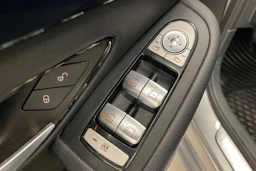 Harmaa Mercedes-Benz C 2015 kuva 18.