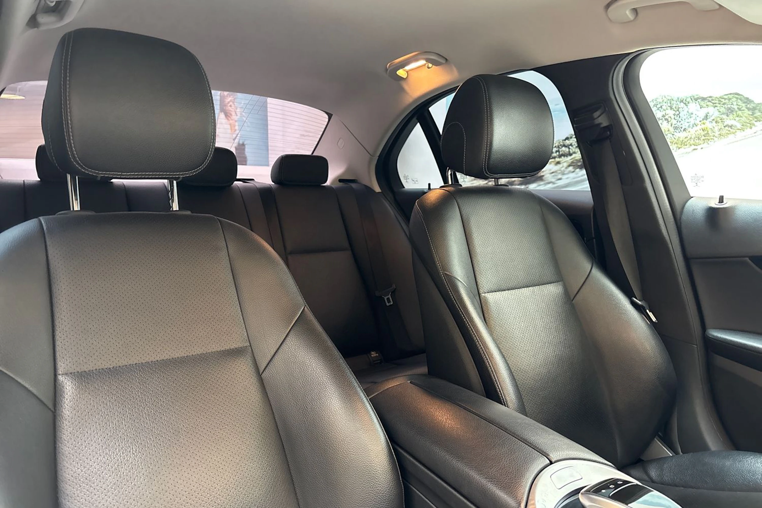 harmaa Mercedes-Benz C 2015 kuva 27.
