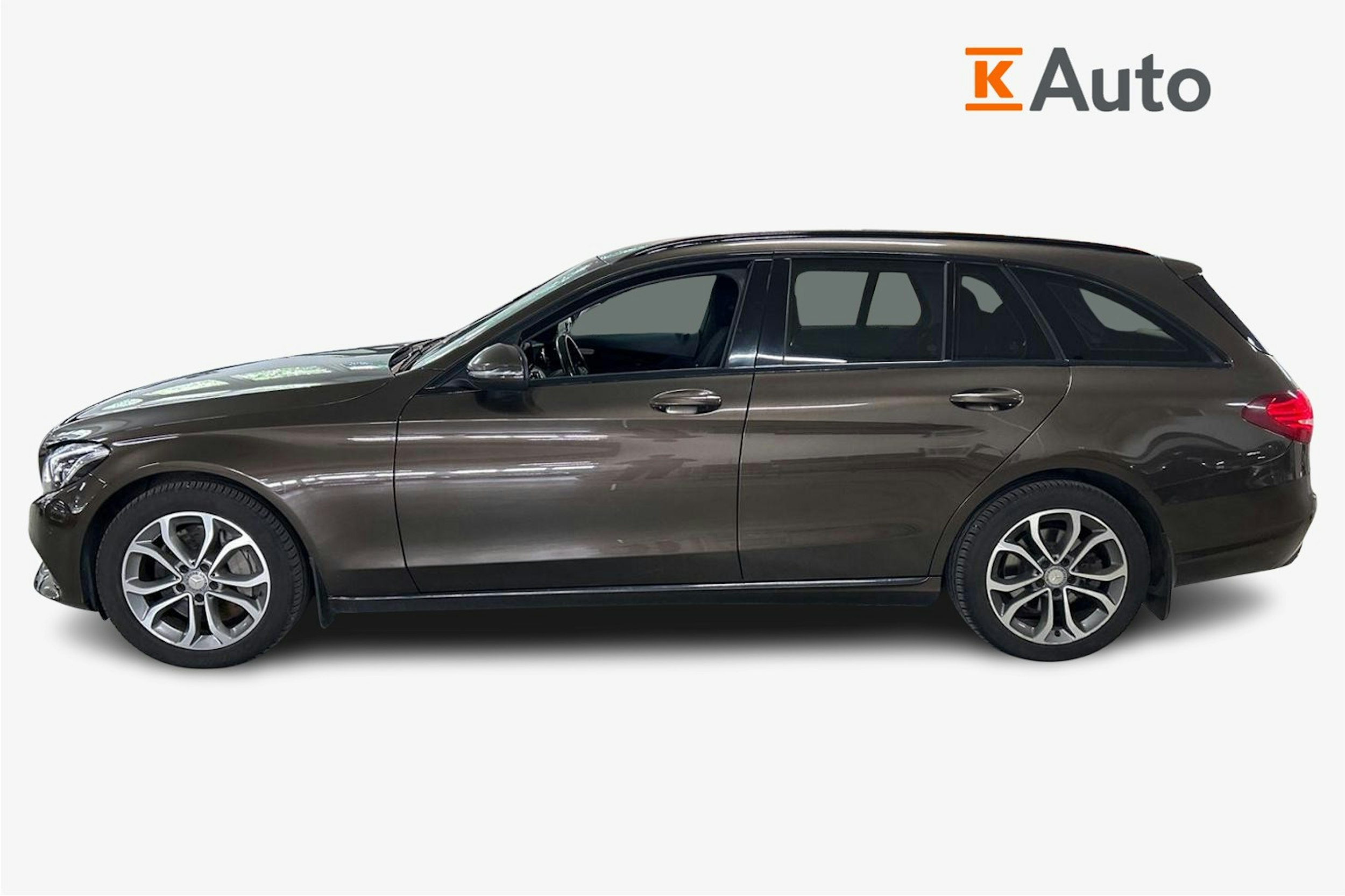 Ruskea (beige) Mercedes-Benz C 2015 kuva 5.