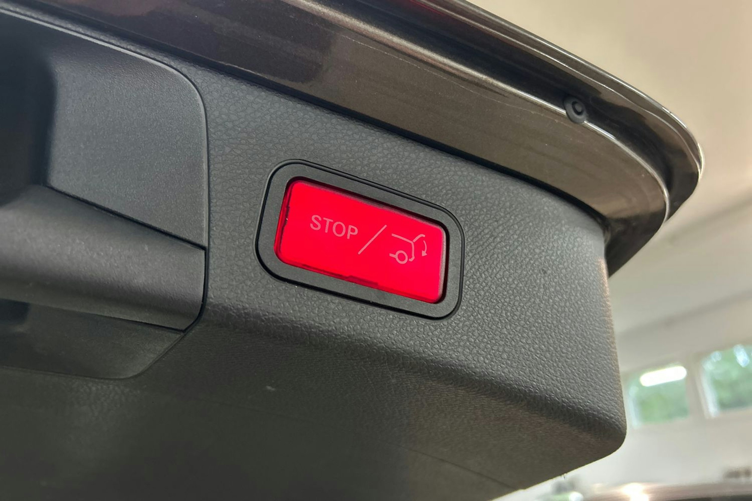 Ruskea (beige) Mercedes-Benz C 2015 kuva 12.