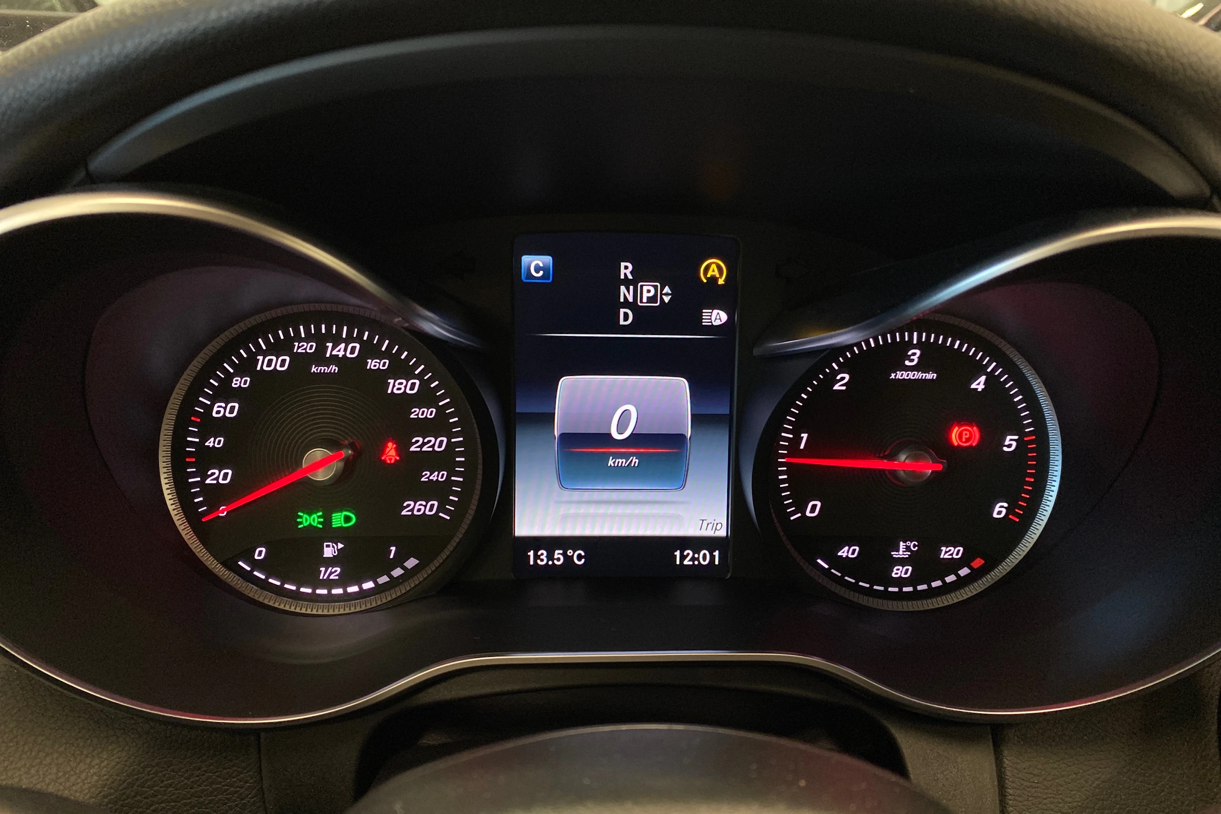sininen Mercedes-Benz C 2015 kuva 20.