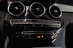 sininen Mercedes-Benz C 2015 kuva 24.