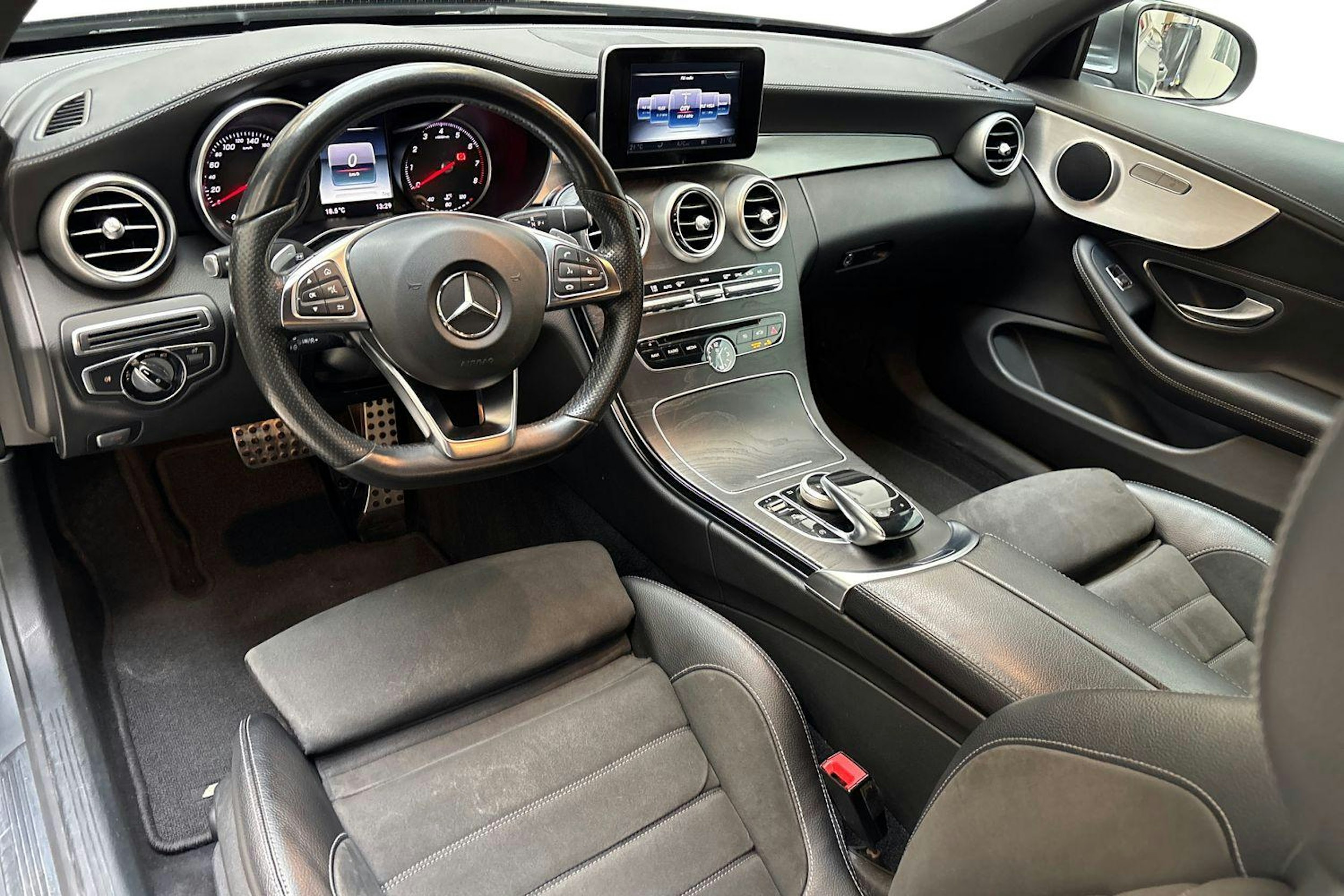 harmaa Mercedes-Benz C 2015 kuva 7.