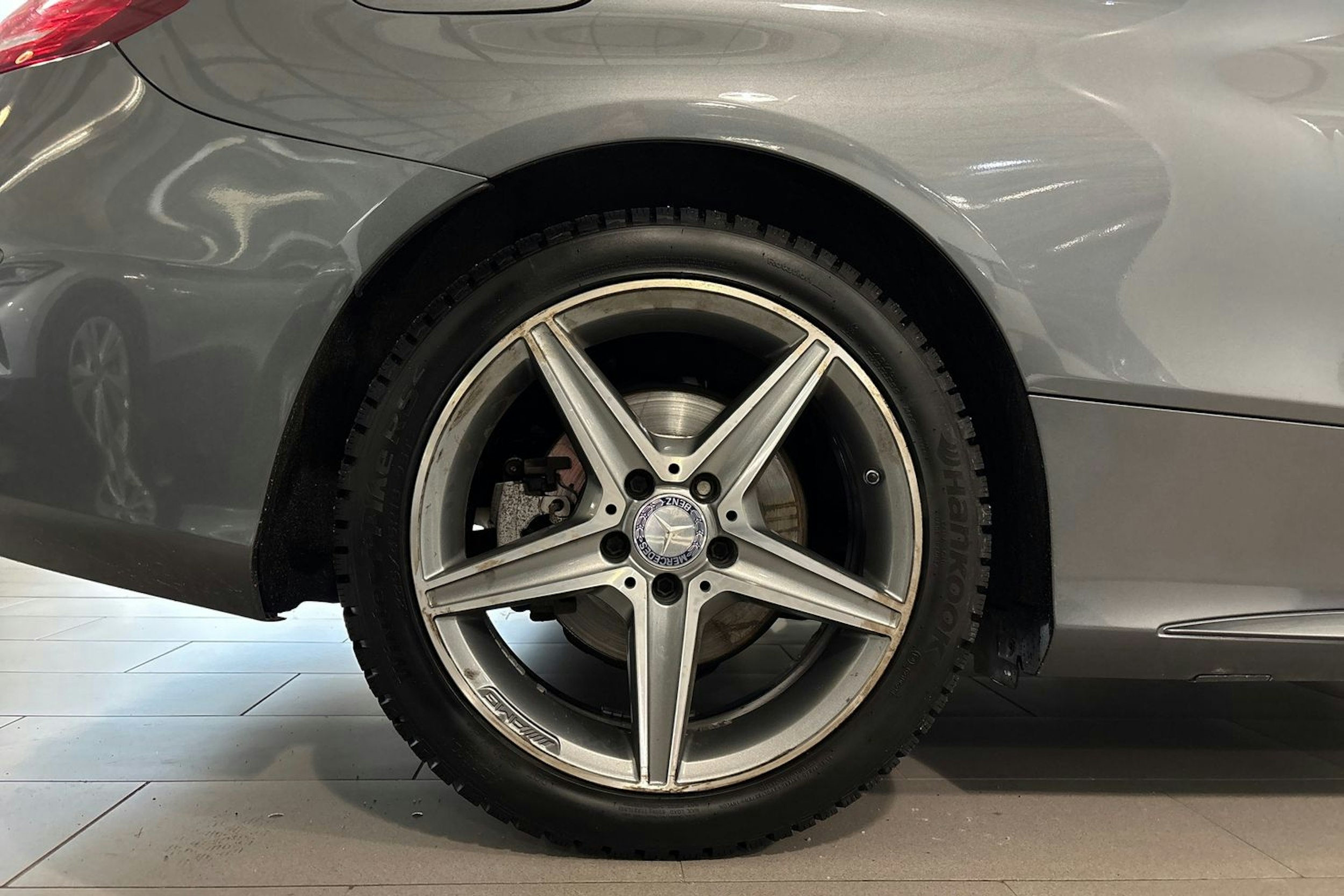 harmaa Mercedes-Benz C 2015 kuva 13.