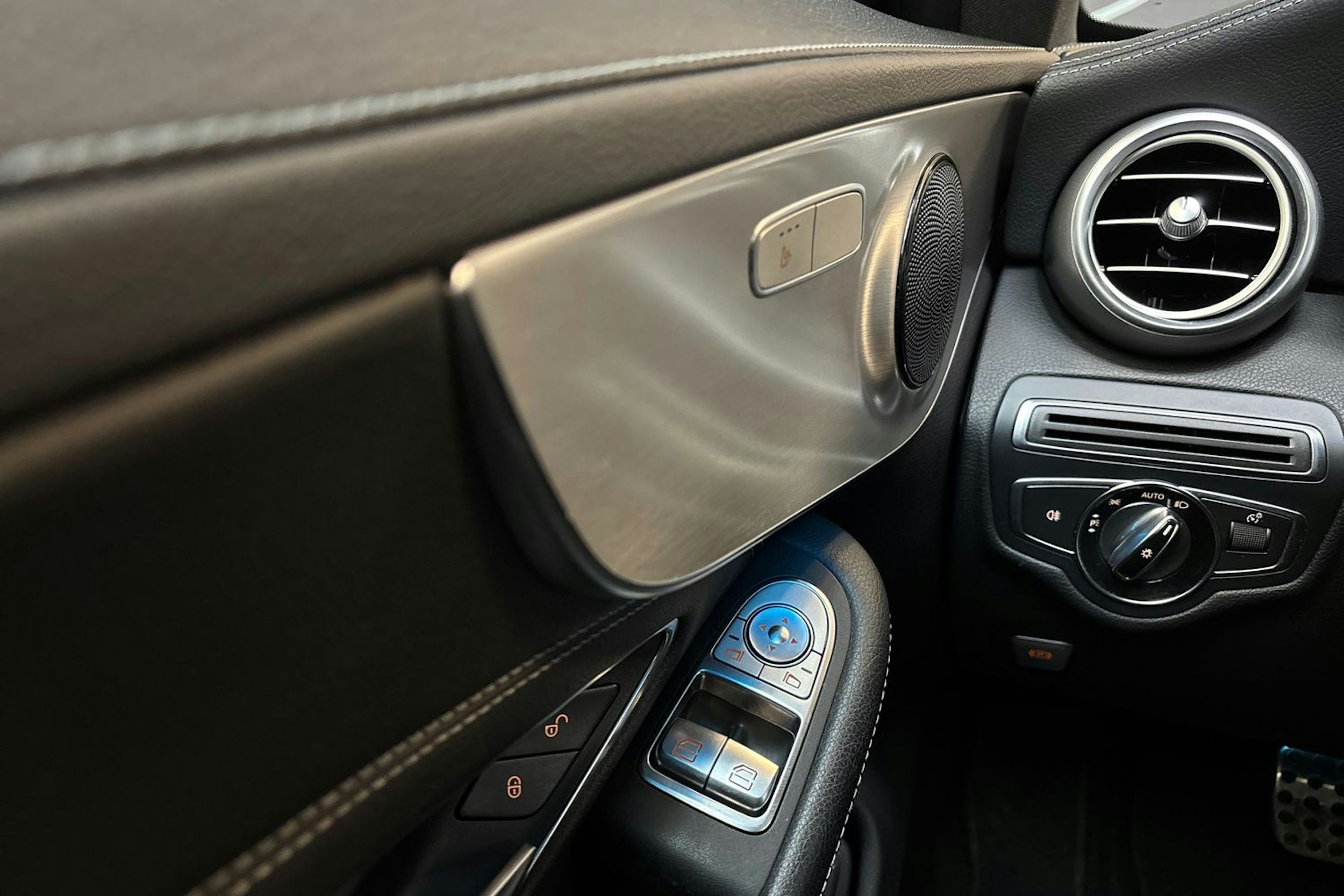 harmaa Mercedes-Benz C 2015 kuva 15.