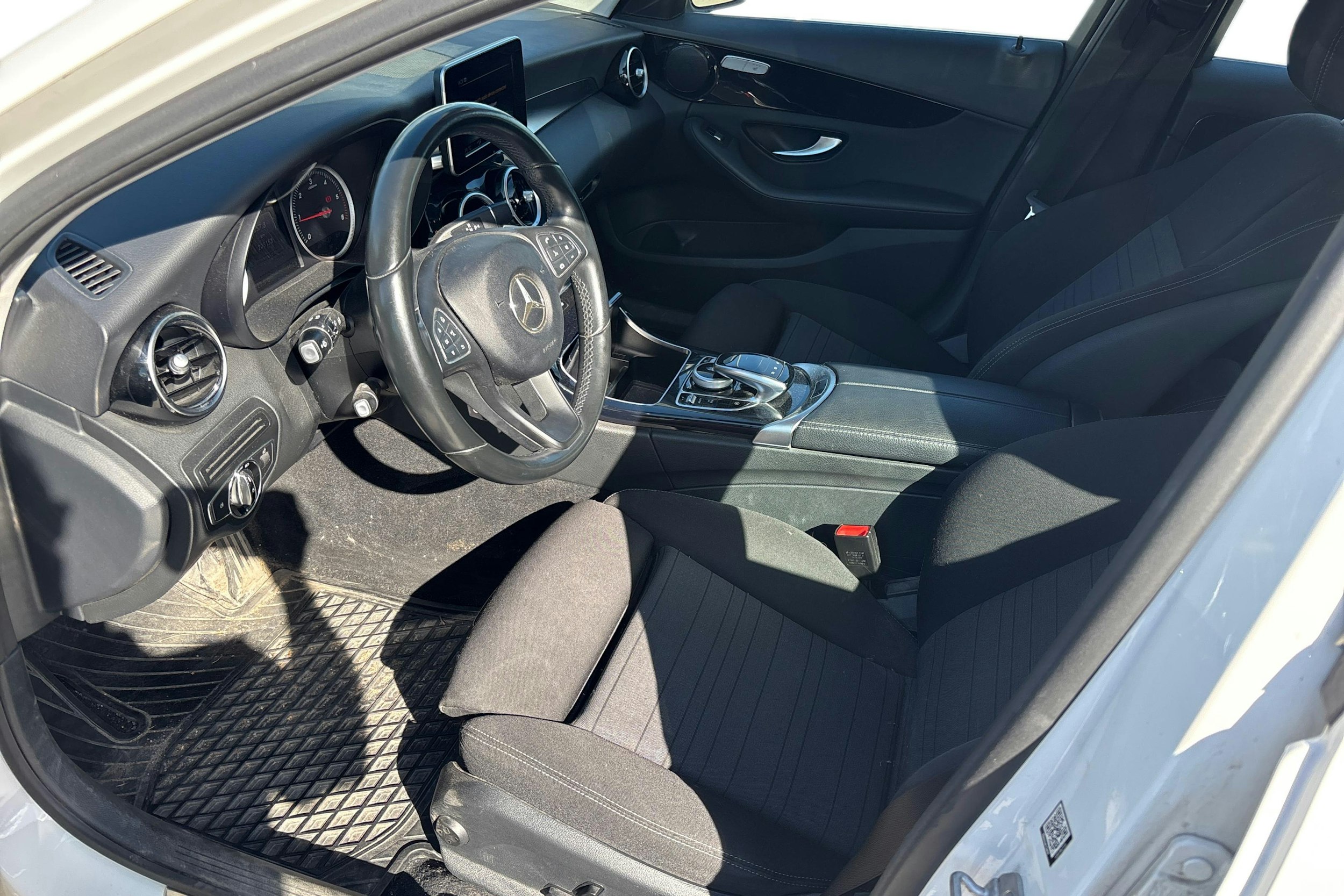 valkoinen Mercedes-Benz C 2016 kuva 3.