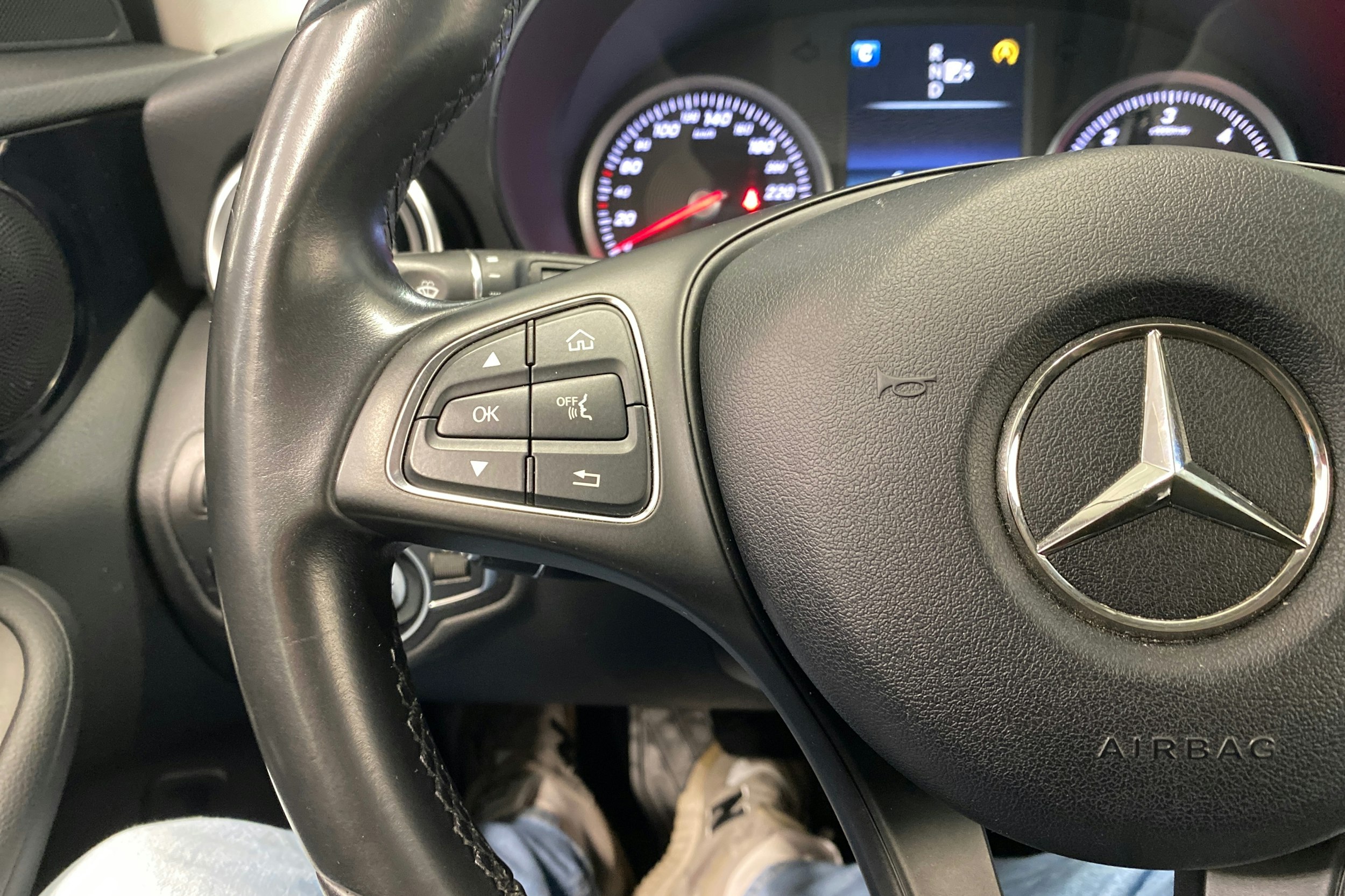 valkoinen Mercedes-Benz C 2016 kuva 14.