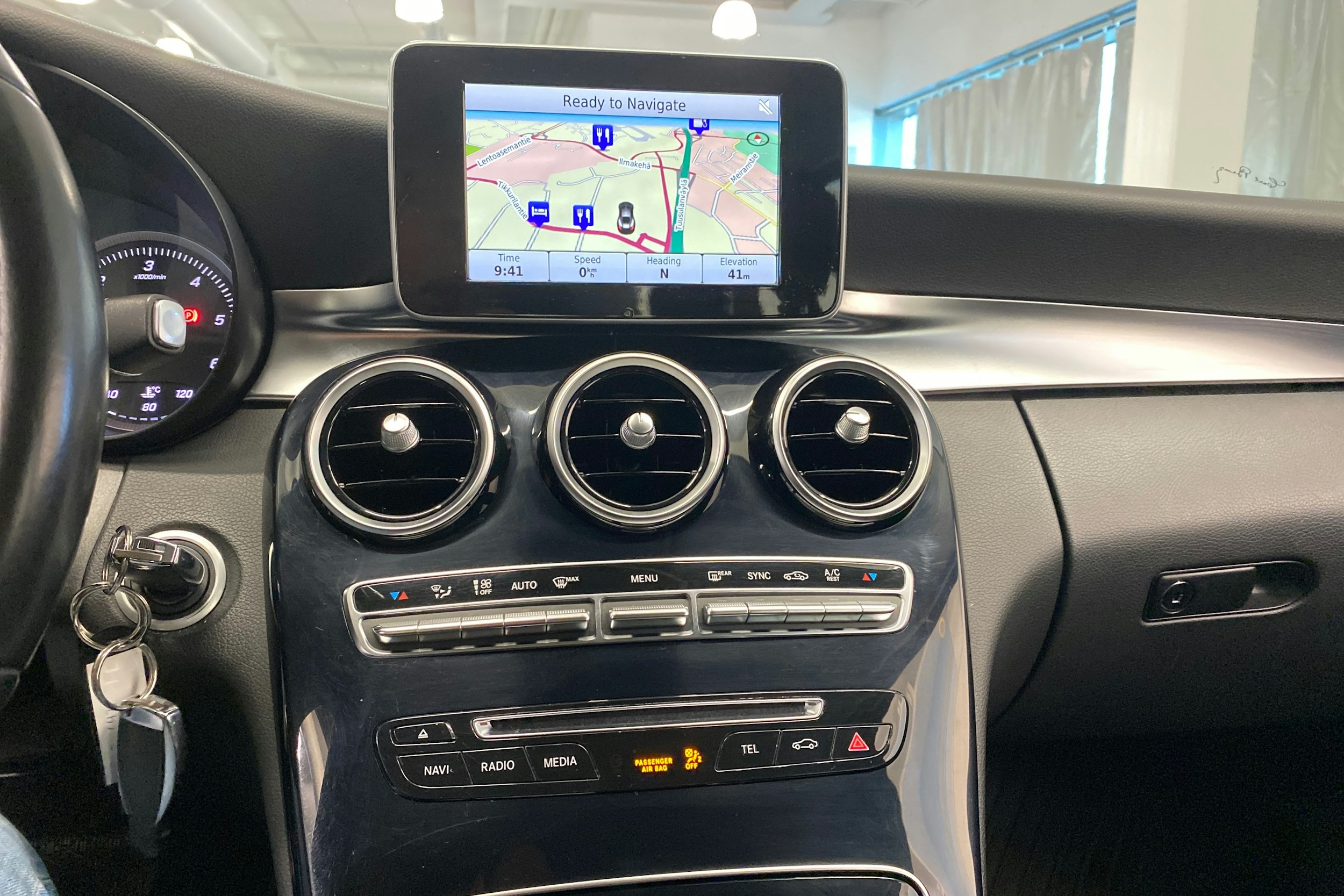 valkoinen Mercedes-Benz C 2016 kuva 16.