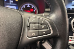 sininen Mercedes-Benz C 2016 kuva 18.
