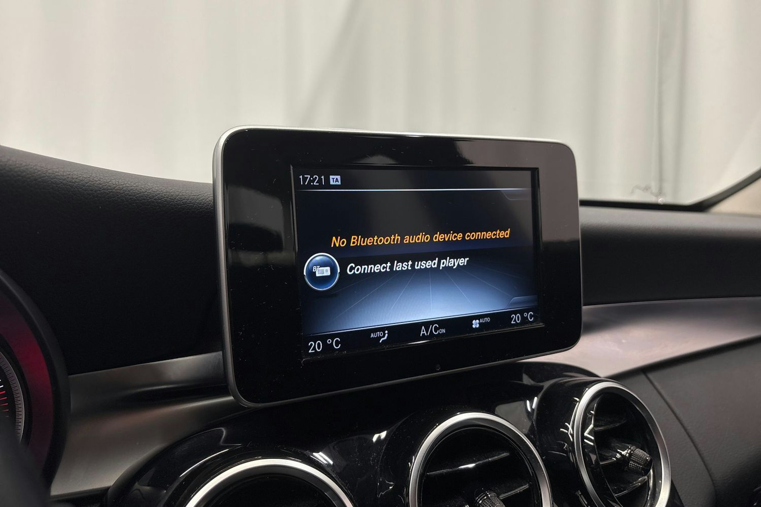 sininen Mercedes-Benz C 2016 kuva 20.