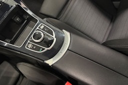 sininen Mercedes-Benz C 2016 kuva 24.