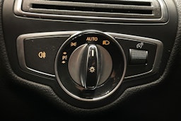 musta Mercedes-Benz C 2016 kuva 22.