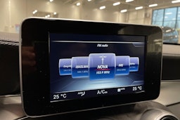 musta Mercedes-Benz C 2016 kuva 24.