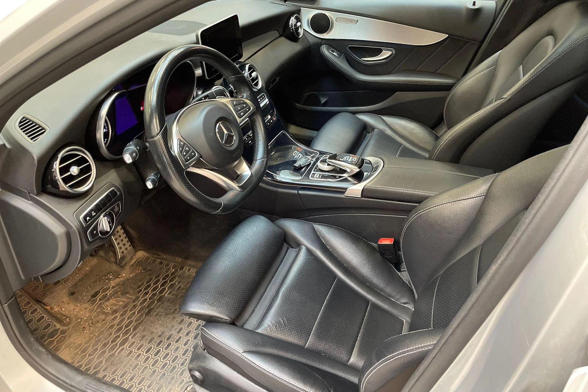 harmaa Mercedes-Benz C 2016 kuva 3.