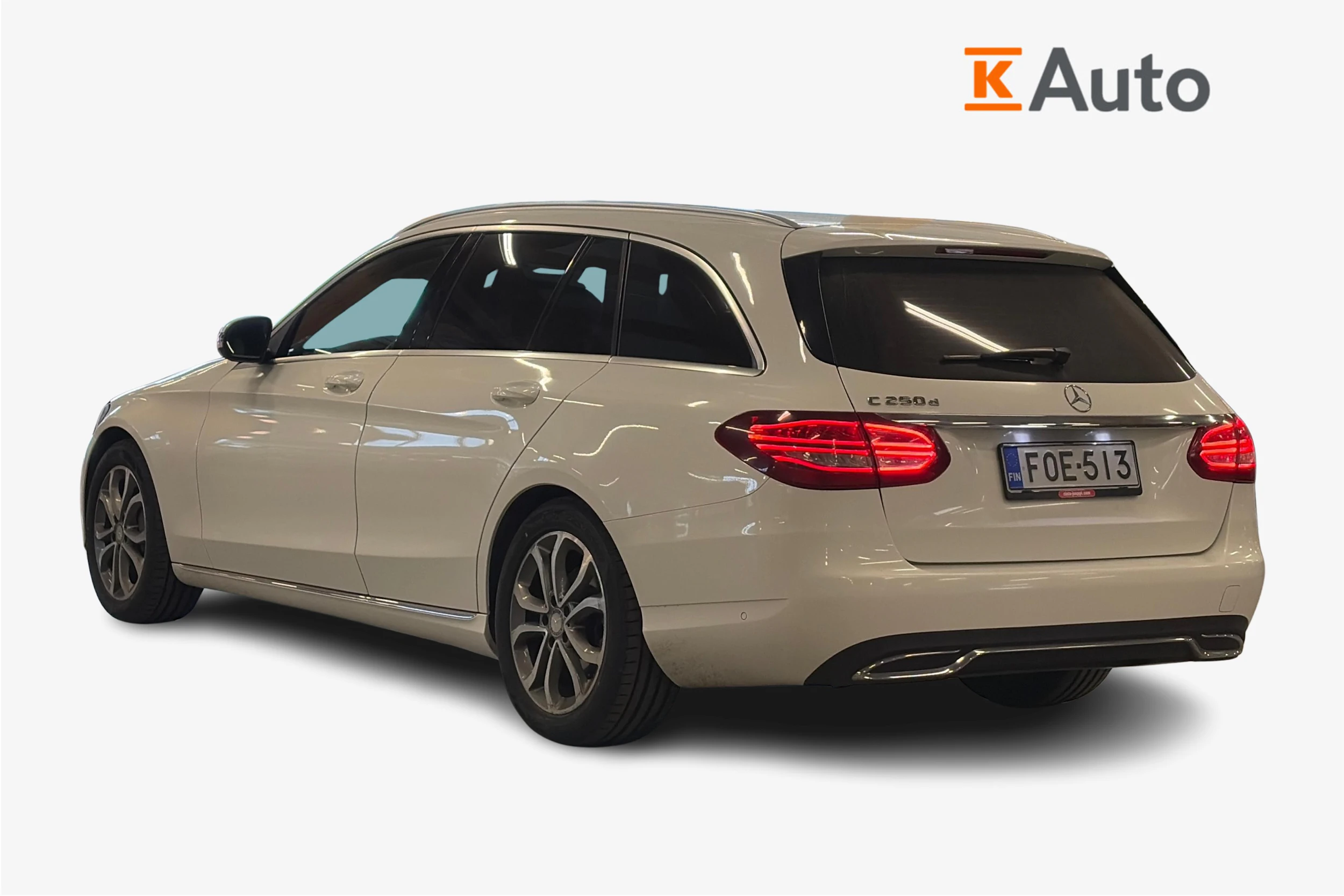 valkoinen Mercedes-Benz C 2016 kuva 2.