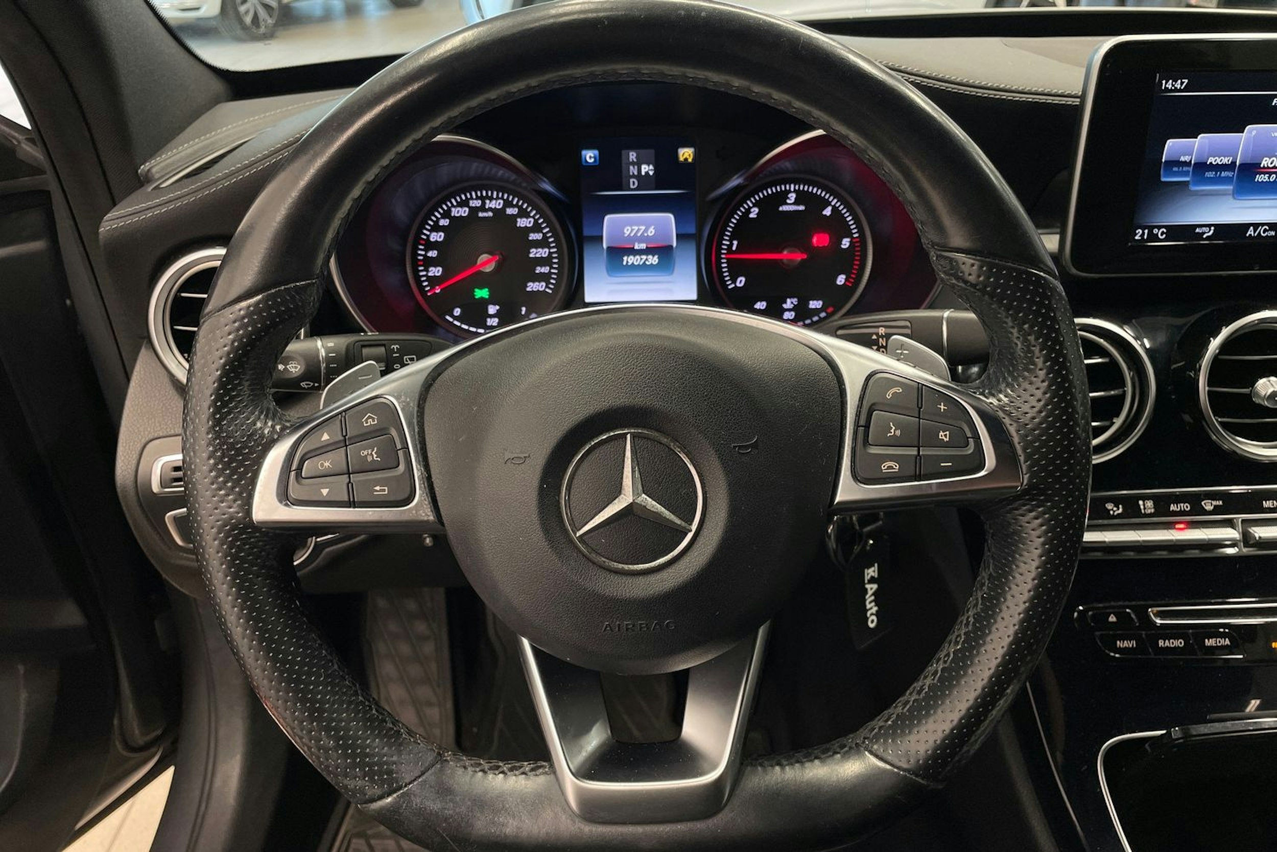 hopea Mercedes-Benz C 2016 kuva 15.