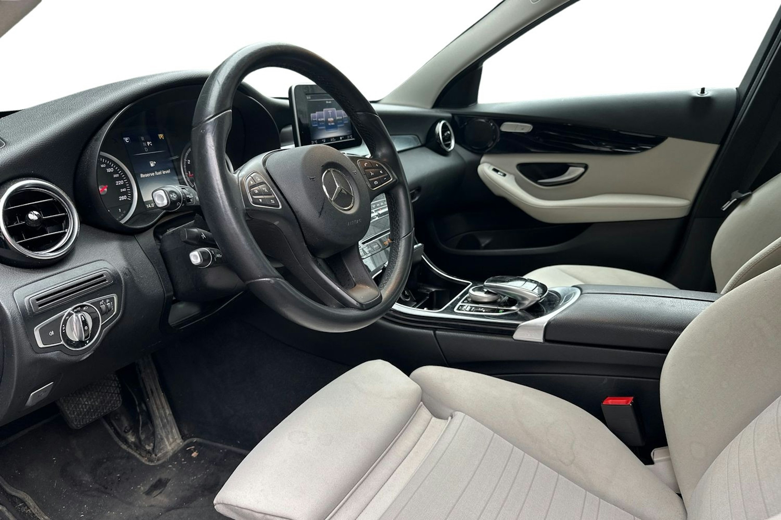 musta Mercedes-Benz C 2016 kuva 3.