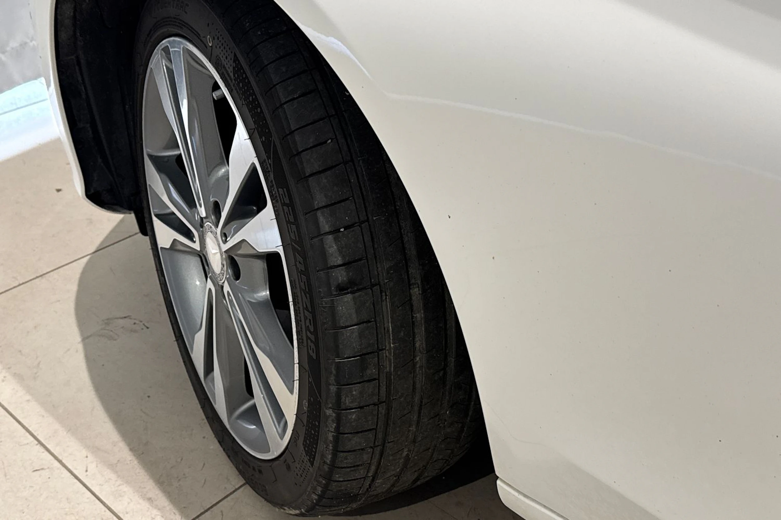 valkoinen Mercedes-Benz C 2016 kuva 10.