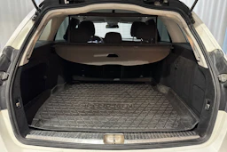 valkoinen Mercedes-Benz C 2016 kuva 12.