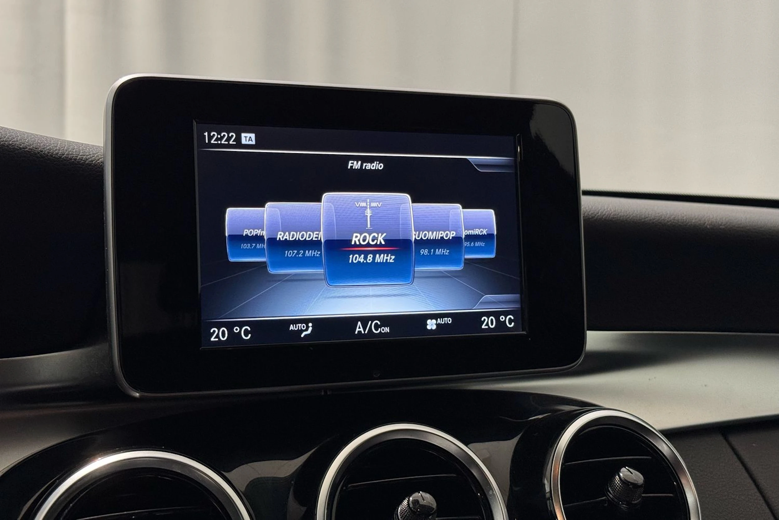 valkoinen Mercedes-Benz C 2016 kuva 18.