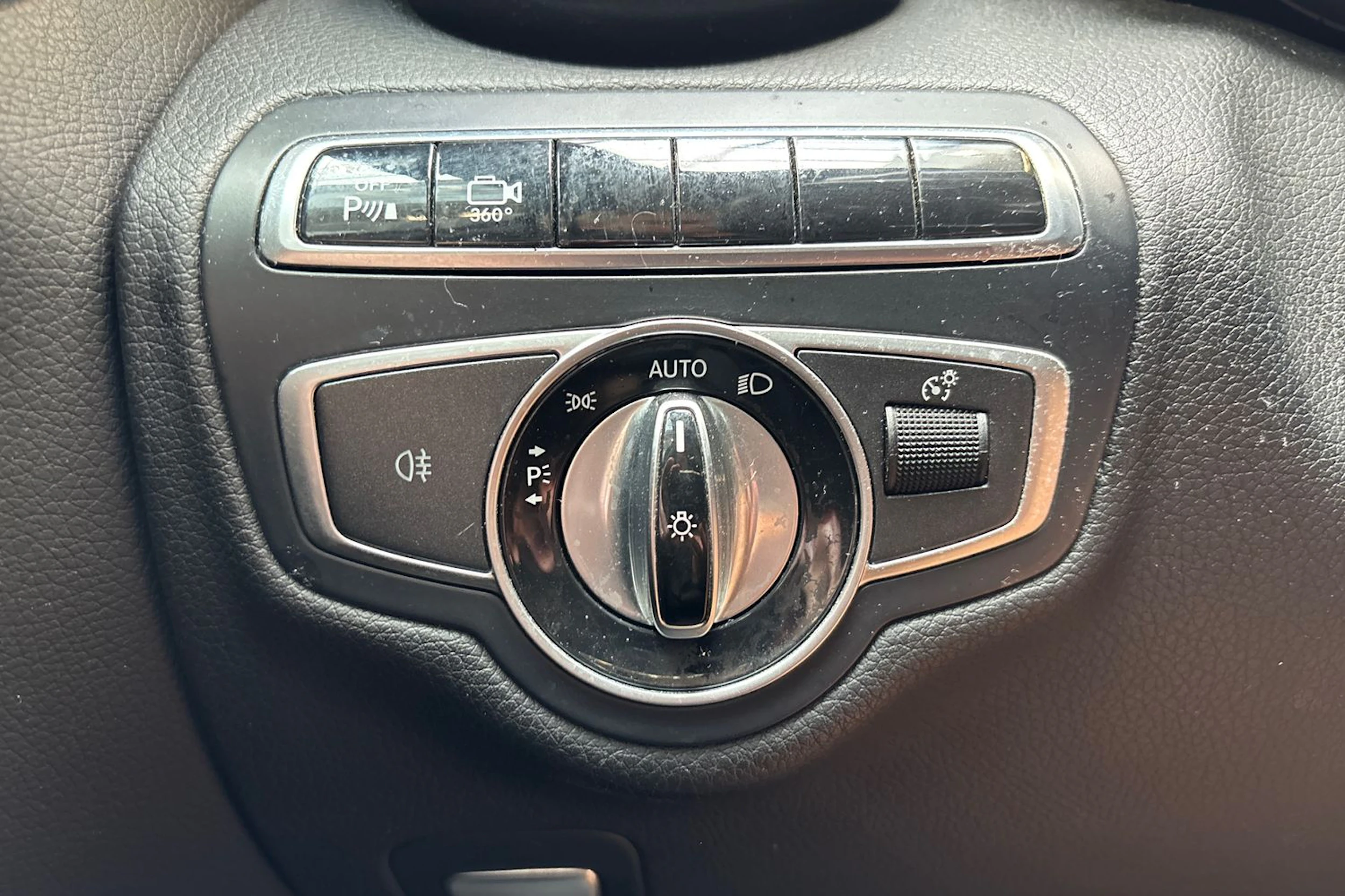 valkoinen Mercedes-Benz C 2016 kuva 17.