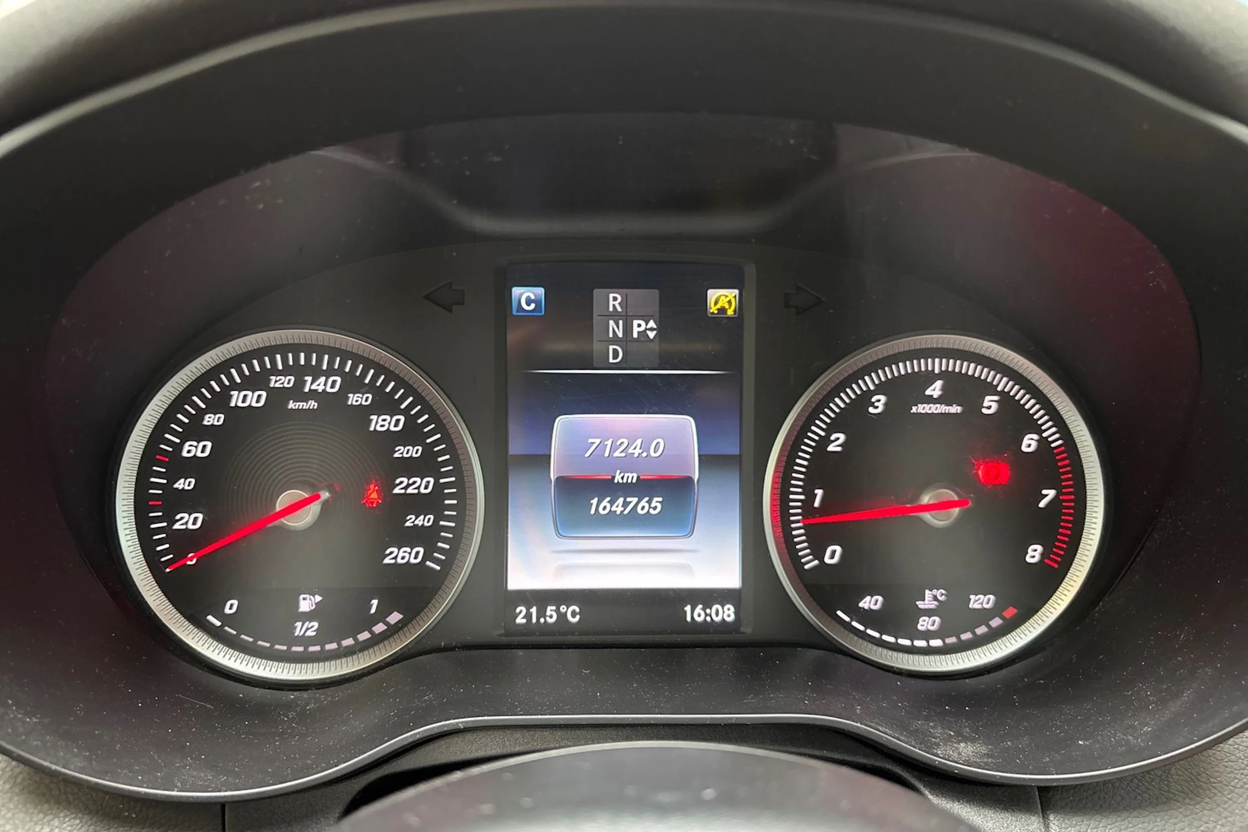 valkoinen Mercedes-Benz C 2016 kuva 19.