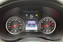 valkoinen Mercedes-Benz C 2016 kuva 19.