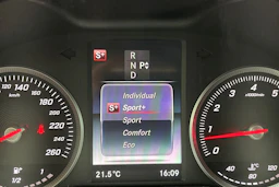 valkoinen Mercedes-Benz C 2016 kuva 23.