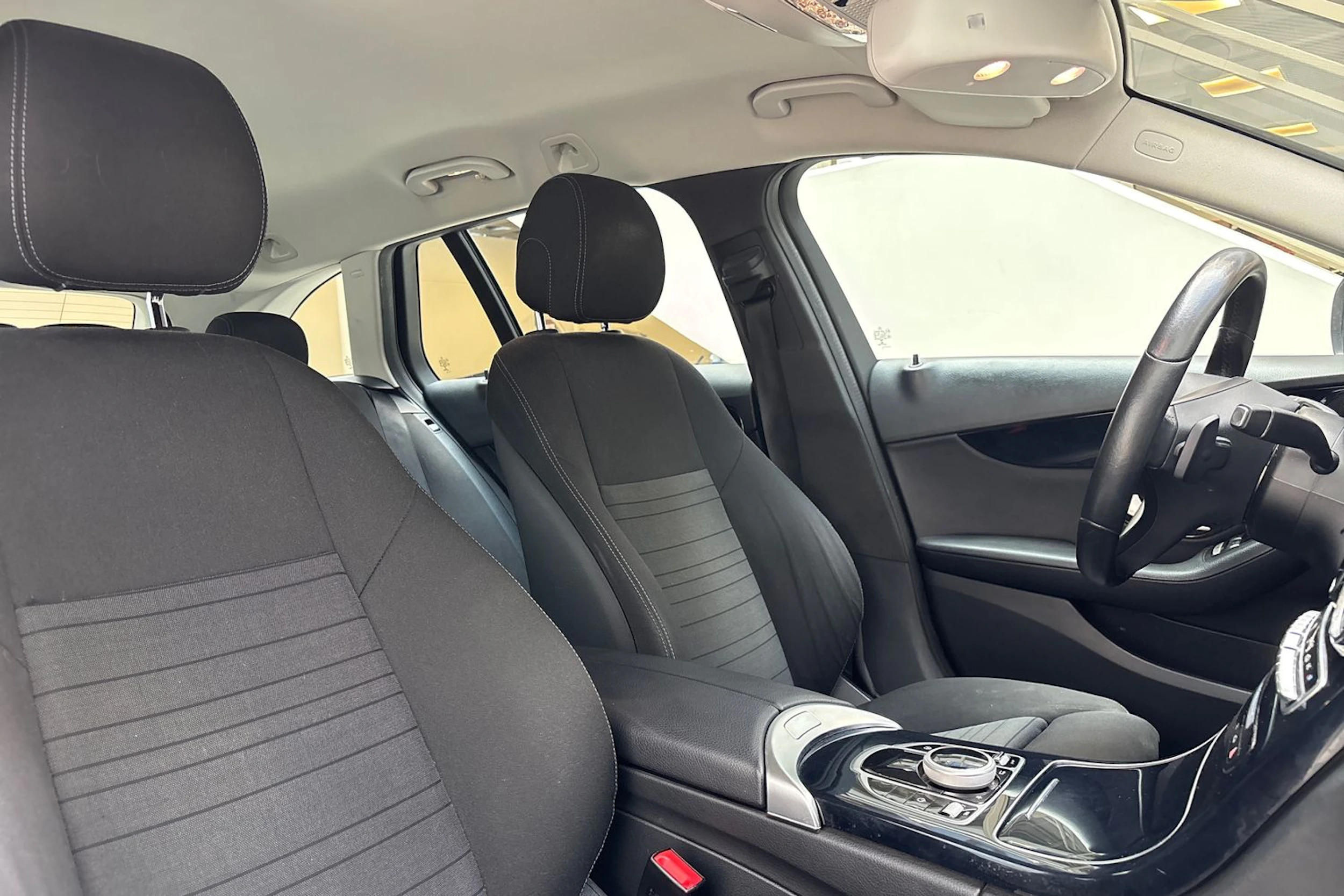 valkoinen Mercedes-Benz C 2016 kuva 25.