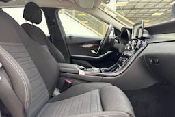 valkoinen Mercedes-Benz C 2016 kuva 26.