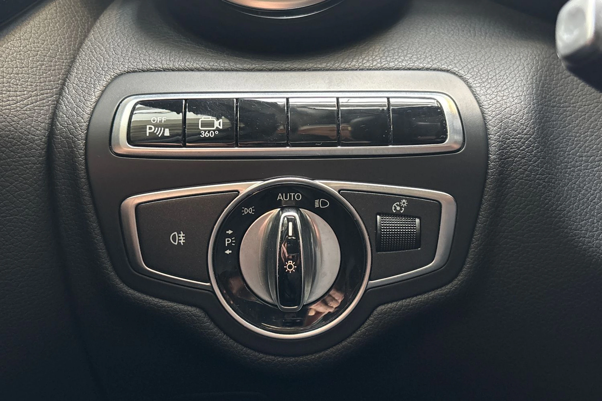 valkoinen Mercedes-Benz C 2016 kuva 17.