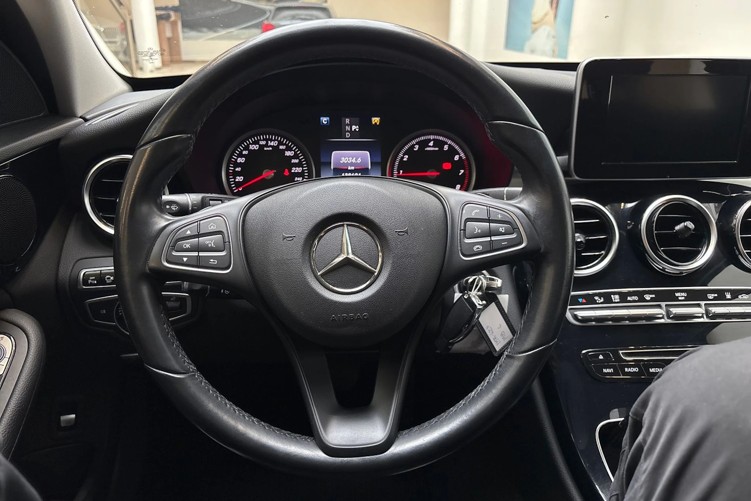 valkoinen Mercedes-Benz C 2016 kuva 18.