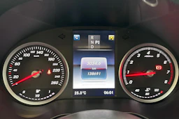 valkoinen Mercedes-Benz C 2016 kuva 19.
