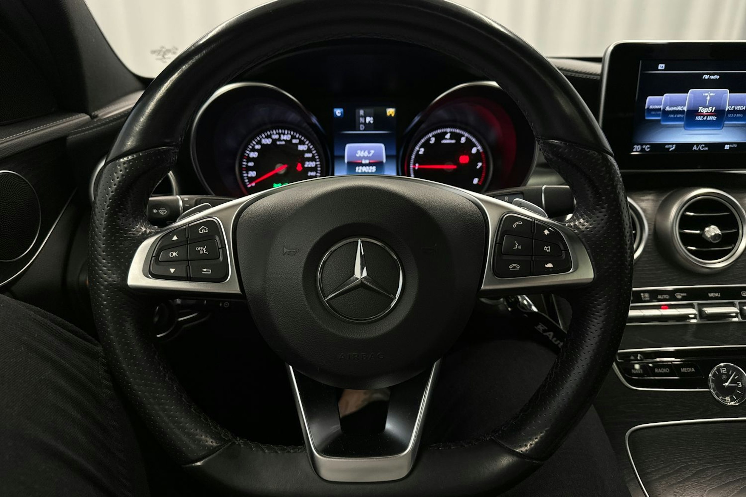 harmaa Mercedes-Benz C 2016 kuva 14.