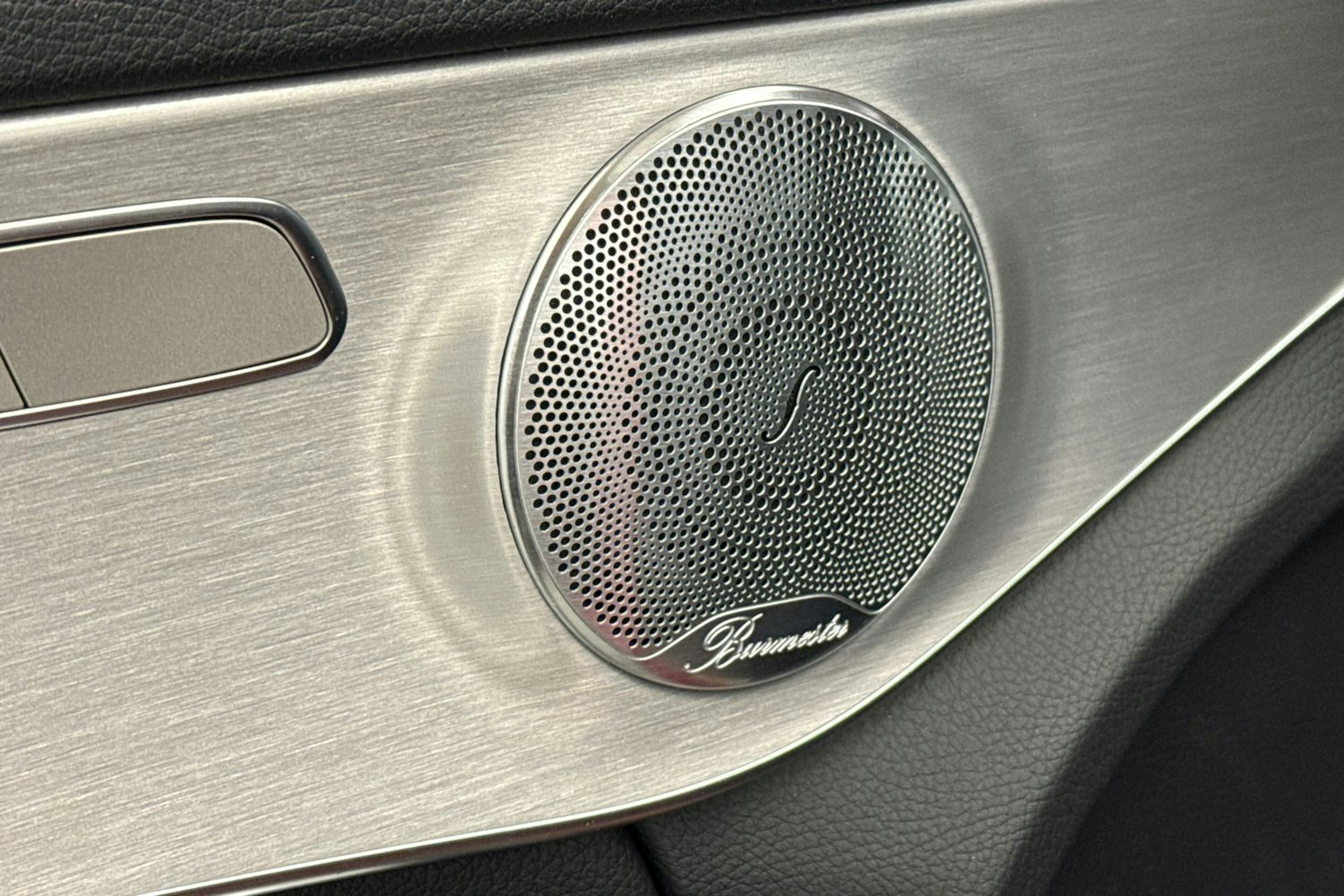 punainen Mercedes-Benz C 2016 kuva 15.