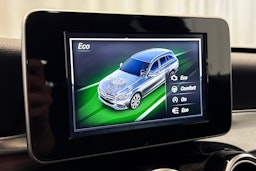 punainen Mercedes-Benz C 2016 kuva 23.