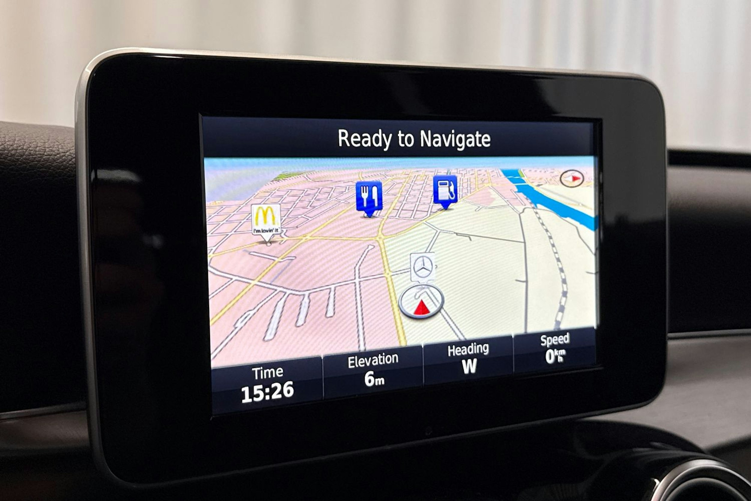 punainen Mercedes-Benz C 2016 kuva 25.