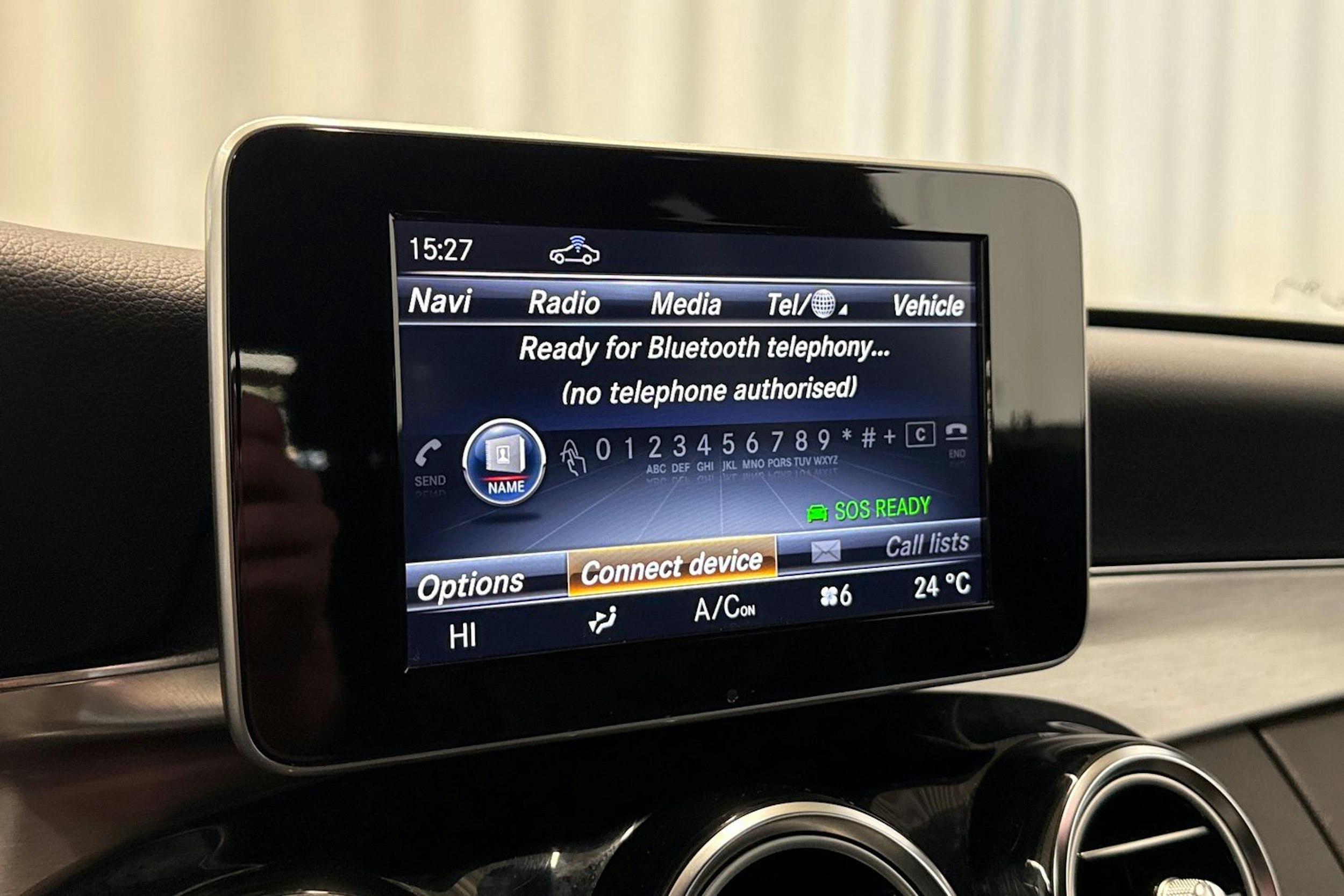 punainen Mercedes-Benz C 2016 kuva 26.