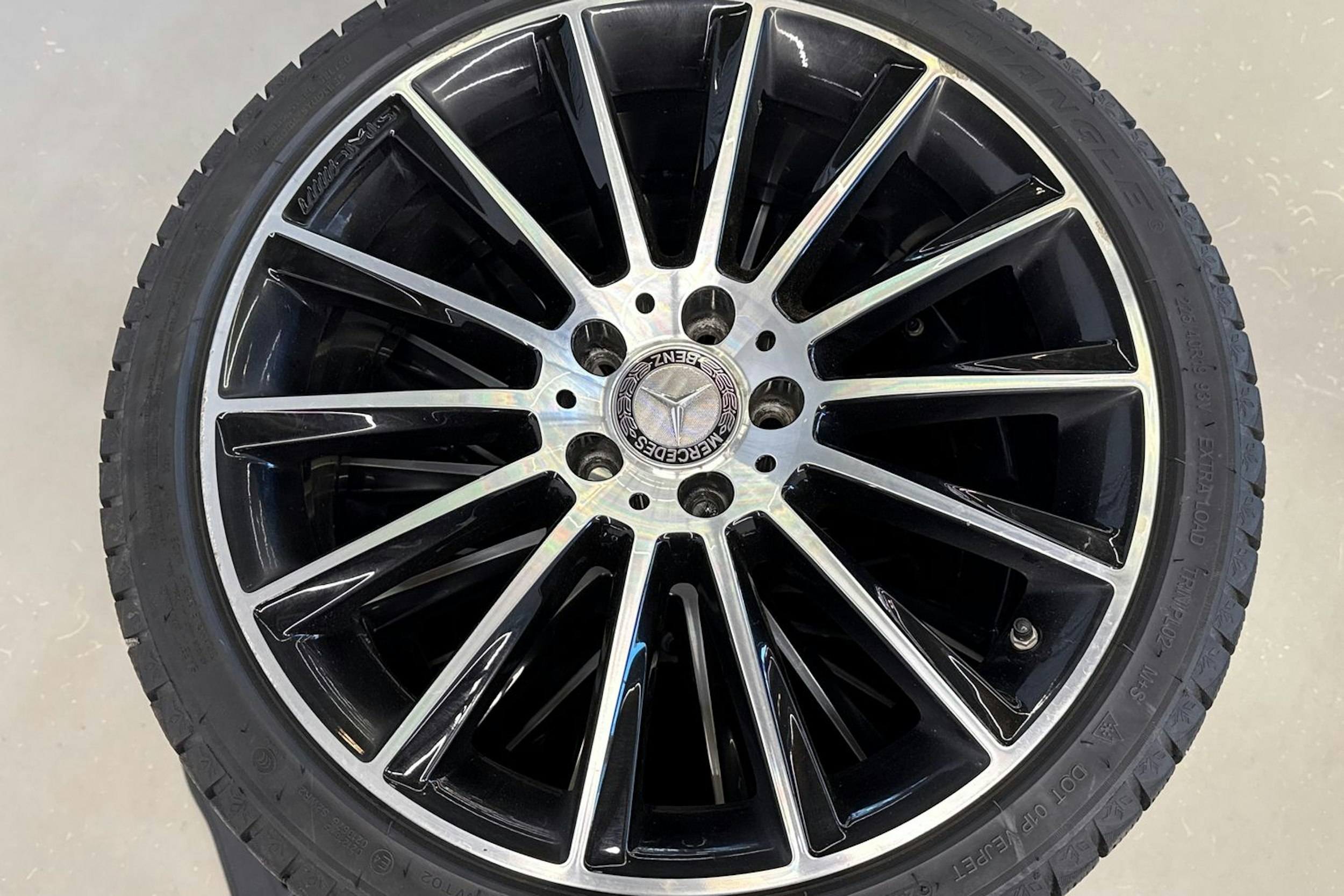 punainen Mercedes-Benz C 2016 kuva 33.