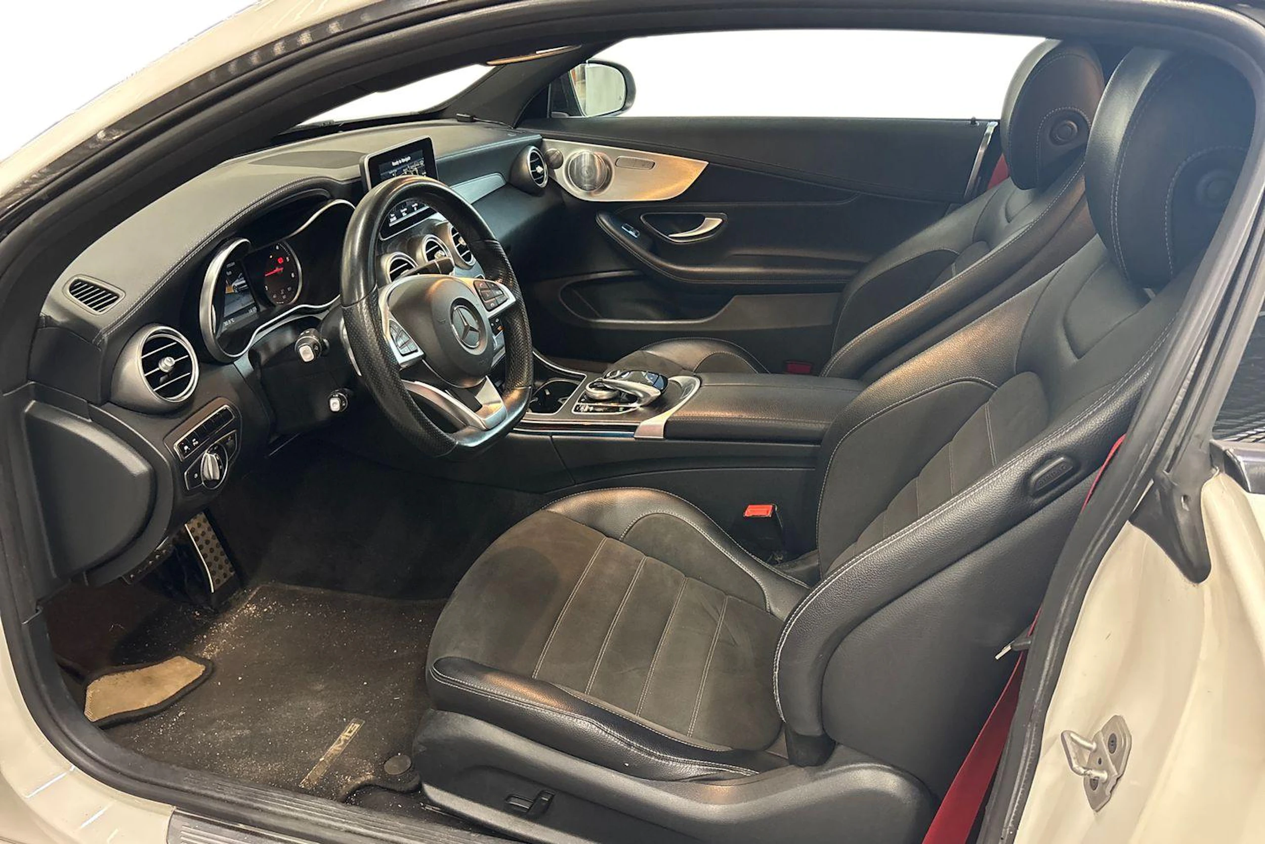 Valkoinen Mercedes-Benz C 2016 kuva 3.