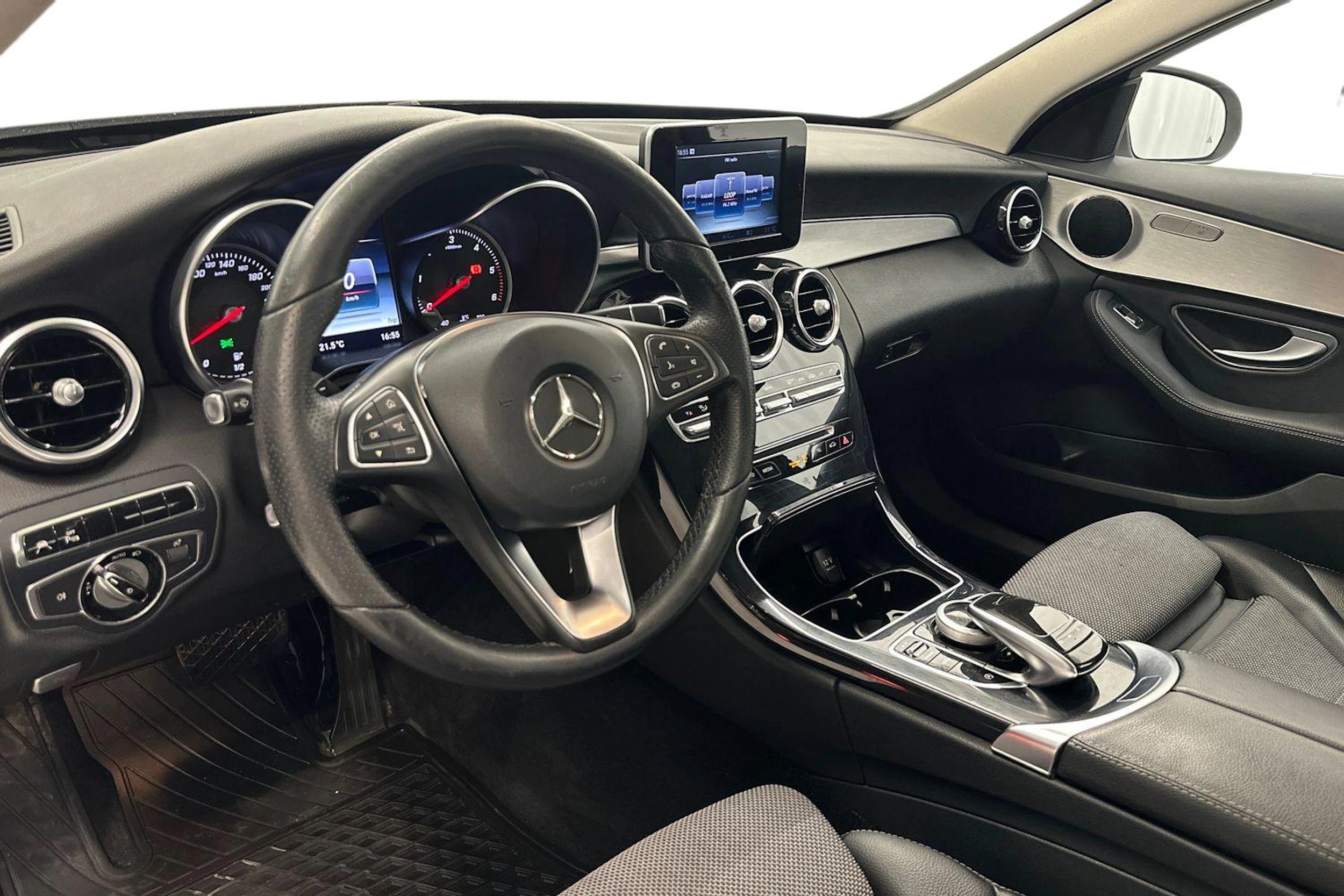 valkoinen Mercedes-Benz C 2016 kuva 6.
