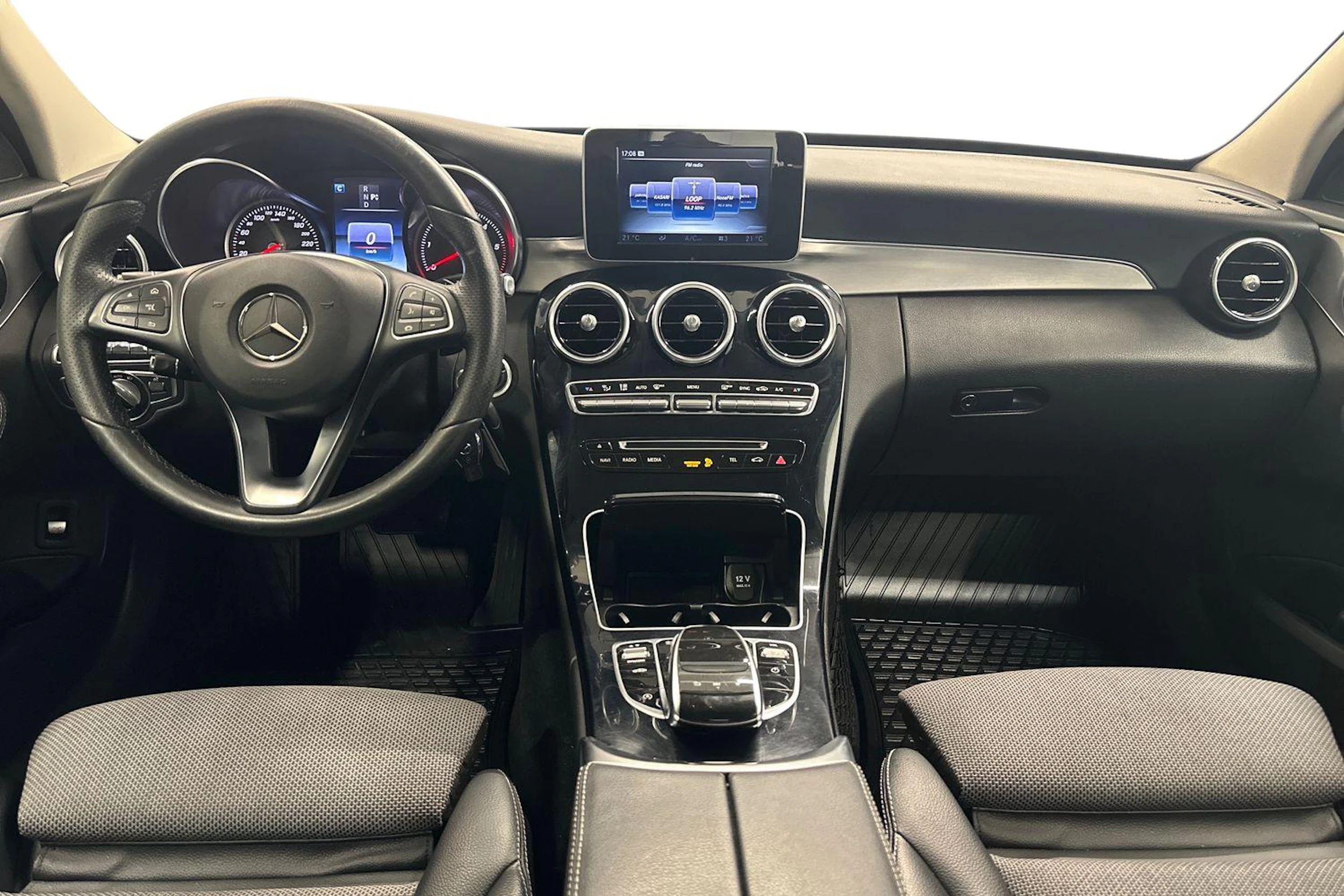 valkoinen Mercedes-Benz C 2016 kuva 7.