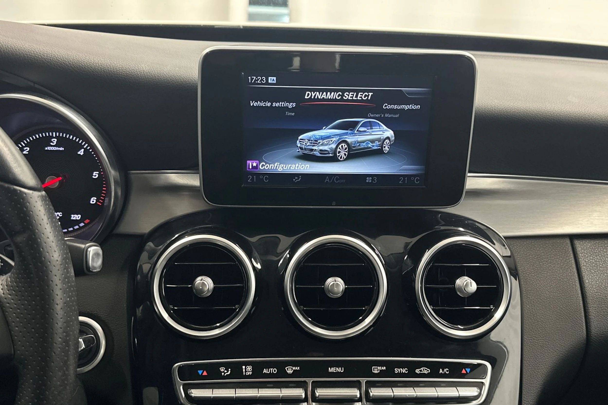 valkoinen Mercedes-Benz C 2016 kuva 19.