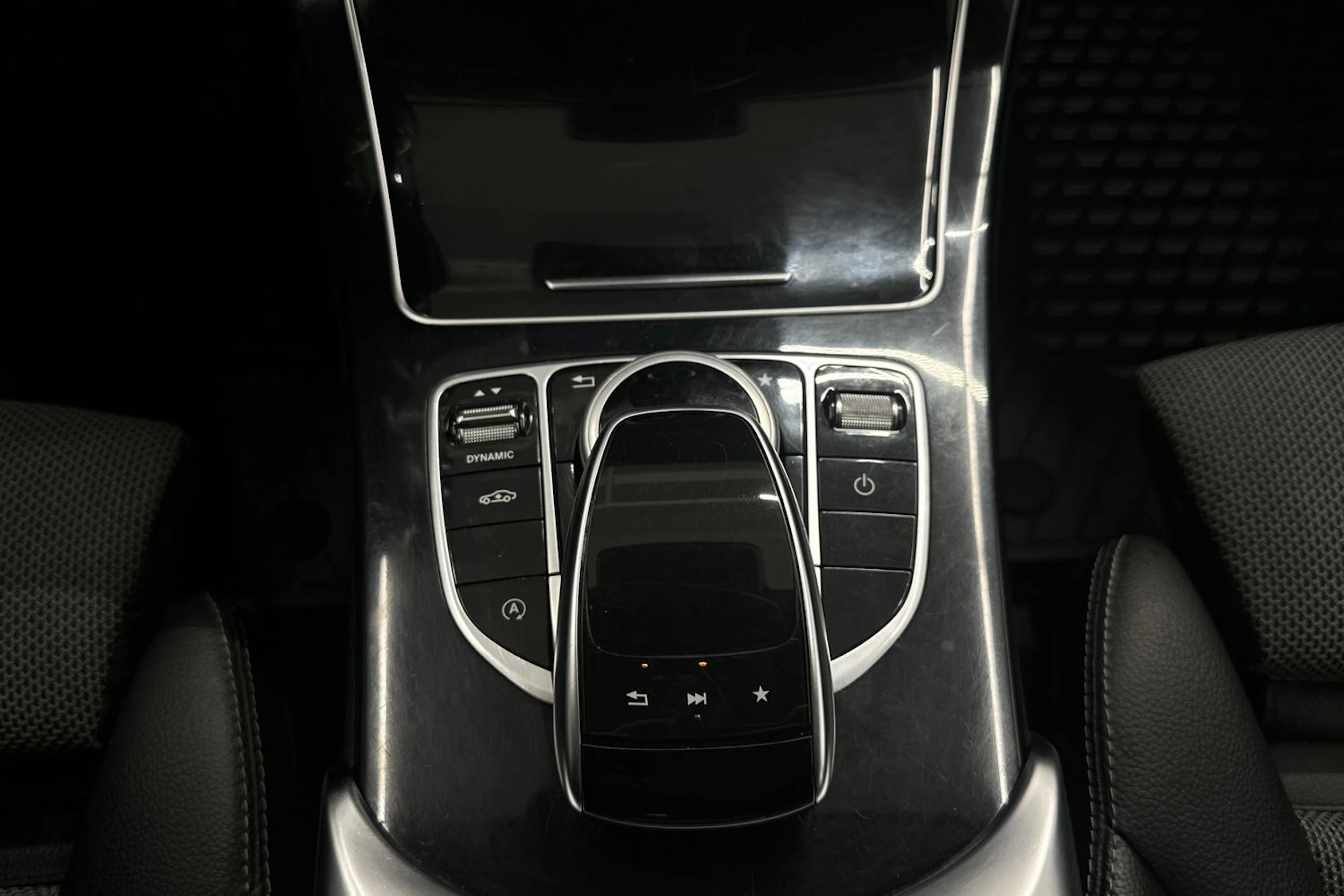 valkoinen Mercedes-Benz C 2016 kuva 20.