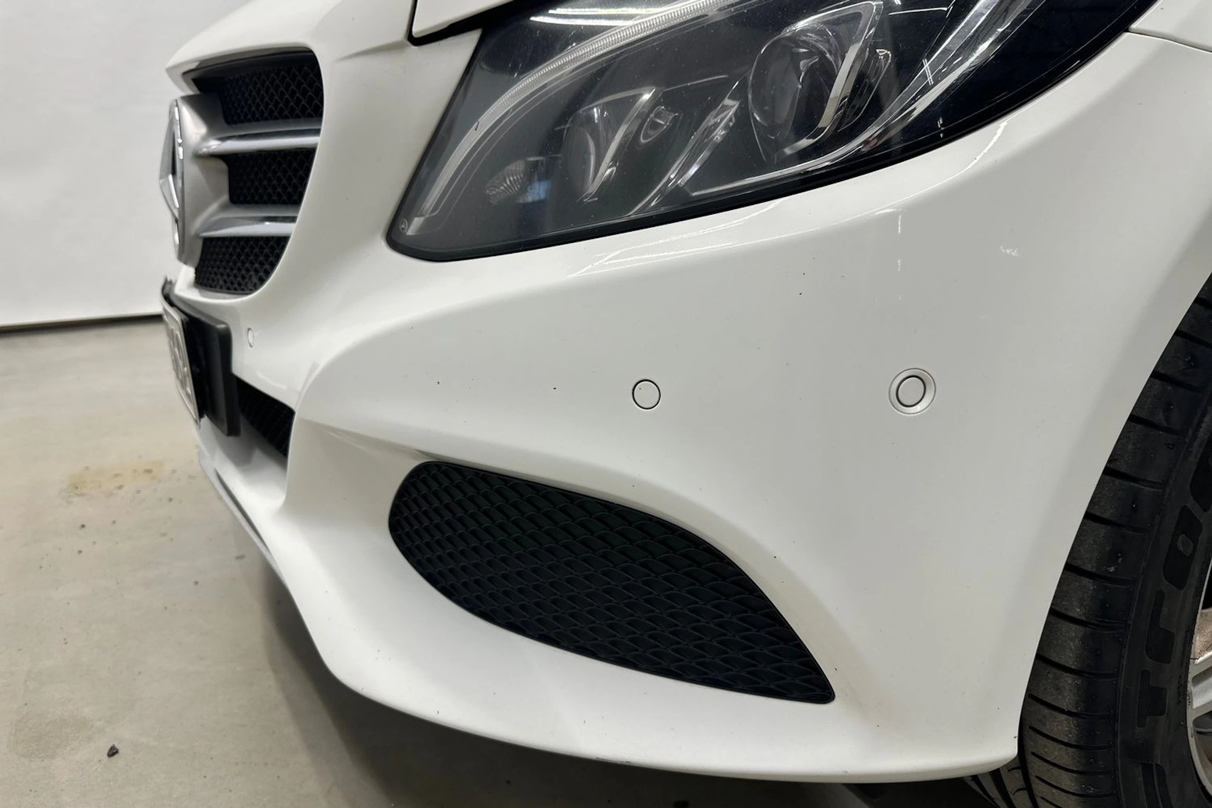 valkoinen Mercedes-Benz C 2016 kuva 30.