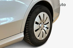 hopea Mercedes-Benz C 2016 kuva 9.